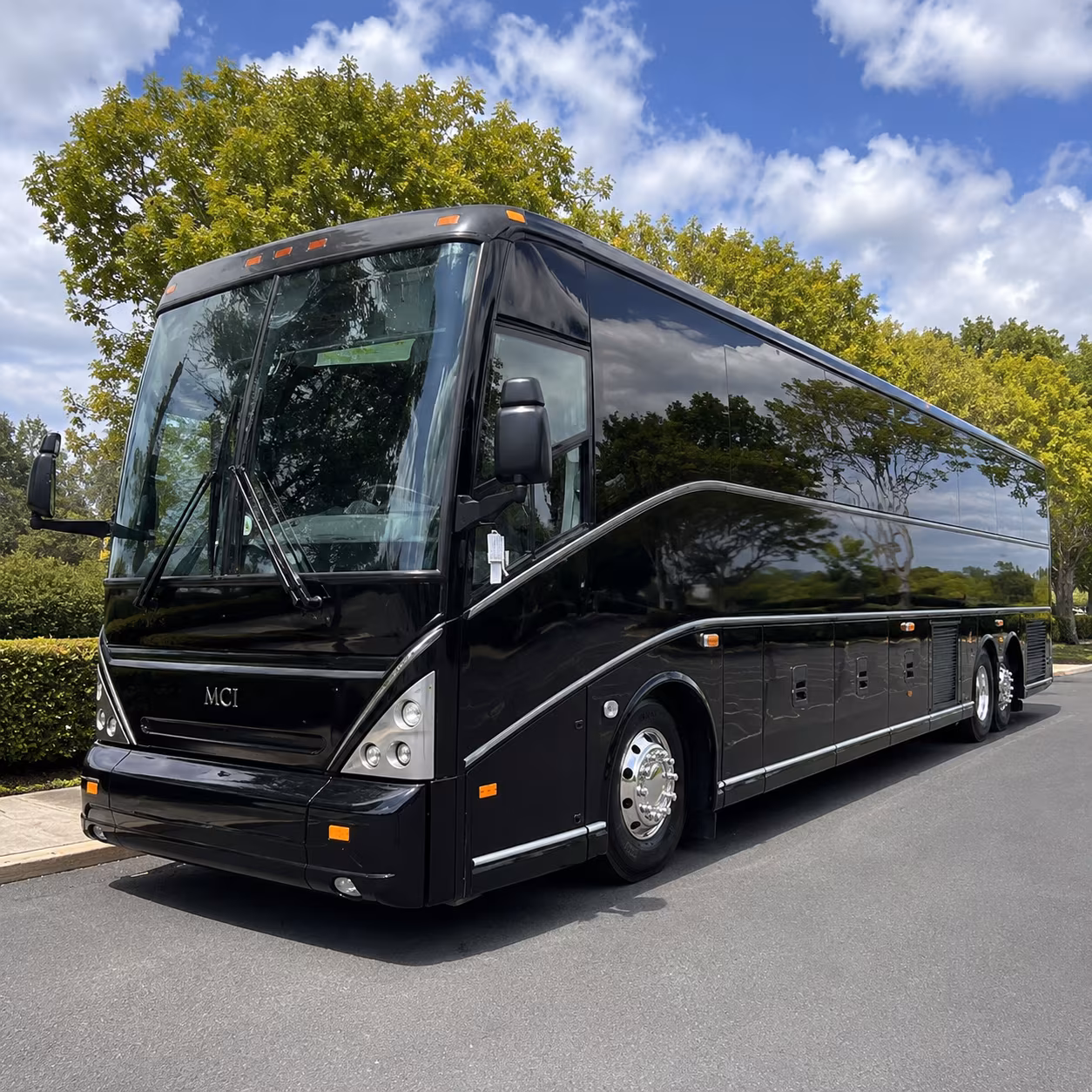 corporate shuttles between san jose and silicon valley tech campuses